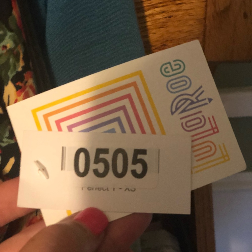 Lularoe Perfect T